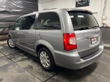 Used 2016 Chrysler Town & Country Touring image 3