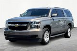 Used 2018 Chevrolet Suburban LT image 2