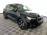Certified 2025 Volvo XC40 B5 Core image 3