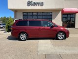 Used 2017 Toyota Sienna LE image 4