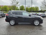 Used 2018 Nissan Rogue SV image 2