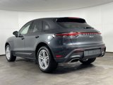 Certified 2024 Porsche Macan image 3