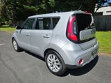 Used 2017 Kia Soul + image 4