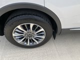 Used 2022 Lincoln Nautilus FWD w/ Premium Package image 5