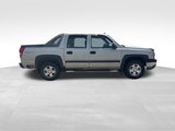 Used 2004 Chevrolet Avalanche Z71 w/ Sun And Sound Package image 4