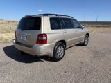 Used 2005 Toyota Highlander 4WD V6 w/ 3rd Row image 5