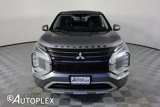 Used 2024 Mitsubishi Outlander SE image 2