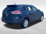 Used 2016 Nissan Rogue SV image 3