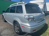 Used 2006 Mitsubishi Outlander SE image 4