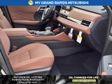 New 2025 Mitsubishi Outlander SEL image 3