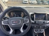 Used 2022 GMC Terrain SLE w/ Driver Convenience Package image 4