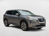 Used 2022 Nissan Rogue SV image 3