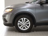 Used 2016 Nissan Rogue SV image 4