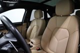 Certified 2022 Porsche Macan image 5