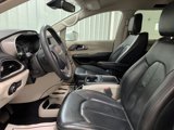 Certified 2022 Chrysler Pacifica Touring-L image 4