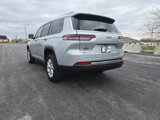 Used 2023 Jeep Grand Cherokee L Limited w/ Luxury Tech Group II image 3