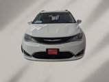 Used 2017 Chrysler Pacifica Touring-L w/ Tire & Wheel Group image 2