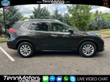 Used 2017 Nissan Rogue SV image 2