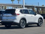 Used 2024 Nissan Rogue SV image 3