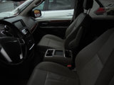Used 2015 Chrysler Town & Country Touring-L w/ Driver Convenience Group image 4