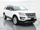 Used 2017 Ford Explorer XLT w/ Equipment Group 202A image 3