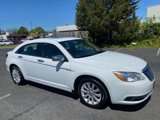 Used 2013 Chrysler 200 Limited image 3