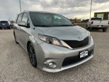 Used 2014 Toyota Sienna SE image 2