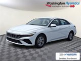 Certified 2025 Hyundai Elantra SE image 3