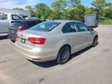 Used 2015 Volkswagen Jetta S image 3