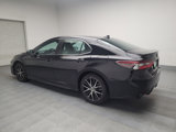 Used 2022 Toyota Camry SE image 3