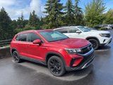 Used 2022 Volkswagen Taos SE w/ Panoramic Sunroof Package image 2