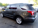 Used 2017 Ford Explorer XLT w/ Equipment Group 201A image 5