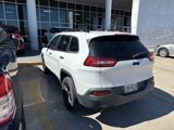 Used 2017 Jeep Cherokee Sport image 3