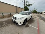 Used 2017 Toyota Highlander XLE image 2
