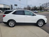 Used 2019 Chevrolet Equinox LS w/ LS Convenience Package image 2