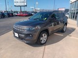 Used 2022 Jeep Compass Latitude image 2