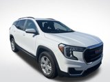 Used 2023 GMC Terrain SLE w/ Driver Convenience Package image 3