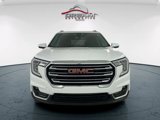 Used 2024 GMC Terrain SLT image 2