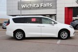 Used 2021 Chrysler Pacifica Touring-L image 5
