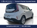Used 2023 Kia Soul LX w/ LX Technology Package image 3
