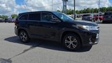 Used 2019 Toyota Highlander LE image 4