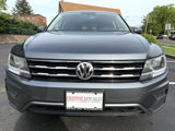 Used 2021 Volkswagen Tiguan SE w/ Panoramic Sunroof Package image 2