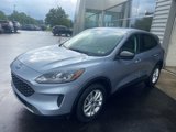 Used 2022 Ford Escape SE w/ Cold Weather Package image 2