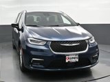 New 2025 Chrysler Pacifica Select image 4