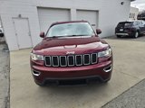 Used 2020 Jeep Grand Cherokee Laredo image 2
