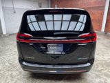 Used 2022 Chrysler Pacifica Touring-L image 5