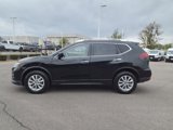 Used 2019 Nissan Rogue SV image 2