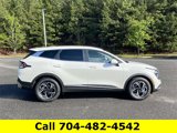 New 2025 Kia Sportage LX image 2