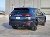 Used 2024 Mitsubishi Outlander SE image 3