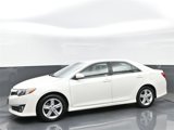 Used 2014 Toyota Camry SE image 2